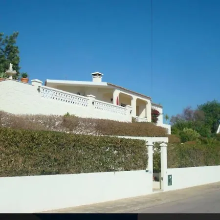 Сasa de vacaciones Avec Piscine Loulé